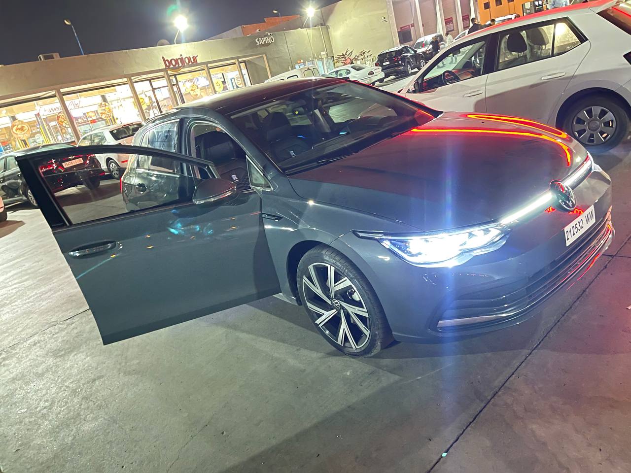 Golf8 R-Line | Sporty & Premium