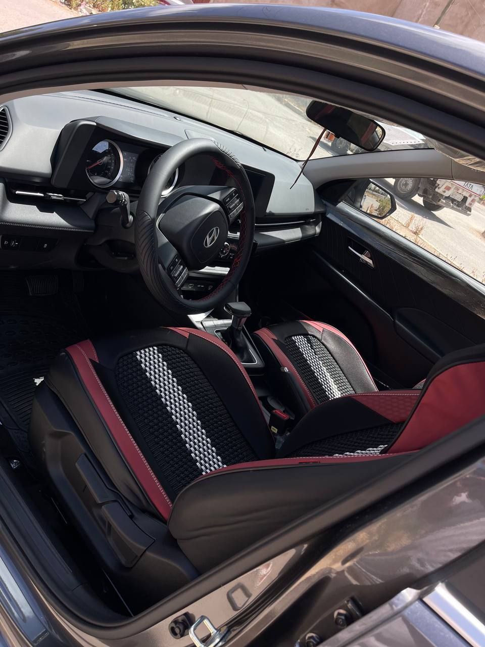 Hyundai Accent – Automatic 25-27 - photo 4