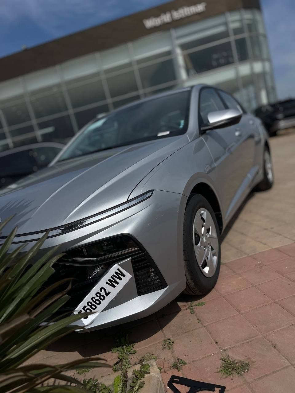 Hyundai Accent – Automatic 25-27 - photo 2