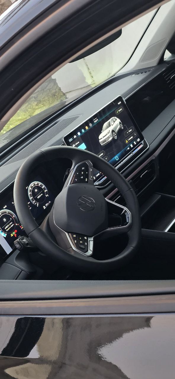 Tiguan Full | Spacious & Family-Friendly SUV